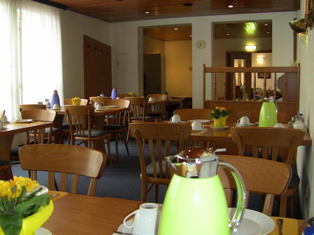 Hansa-Hotel Нойс Экстерьер фото
